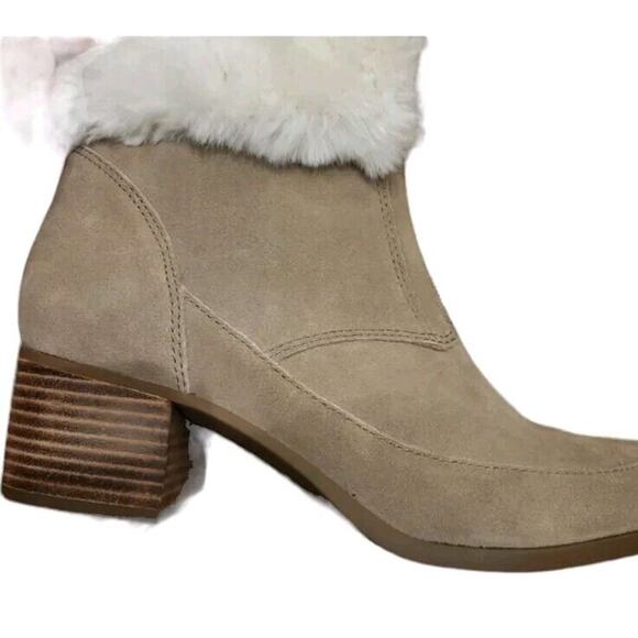 Koolaburra by Ugg Daianna heeled boots furry cuff size 8.5 - Picture 2 of 4